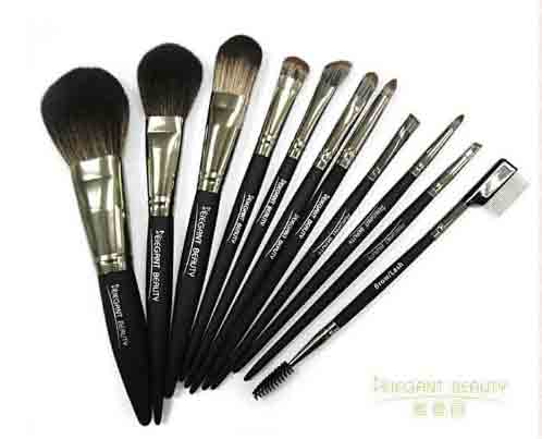 如何用化妝刷畫出立體妝容呢？