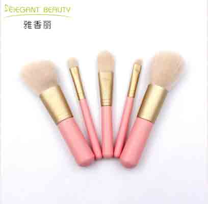 化妝刷工具對制作原料的都有什么樣的要求呢？