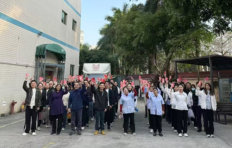 春節(jié)的喜慶氣氛仍未消散，新的征程已然拉開序幕。雅香麗今日正式開工啦?。? width=