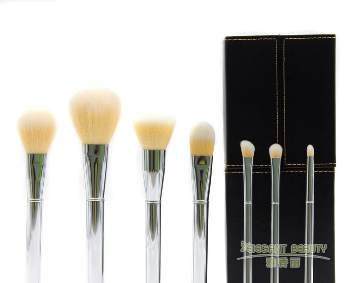 化妝刷定制的價(jià)格解析：定制刷具到底值不值得？